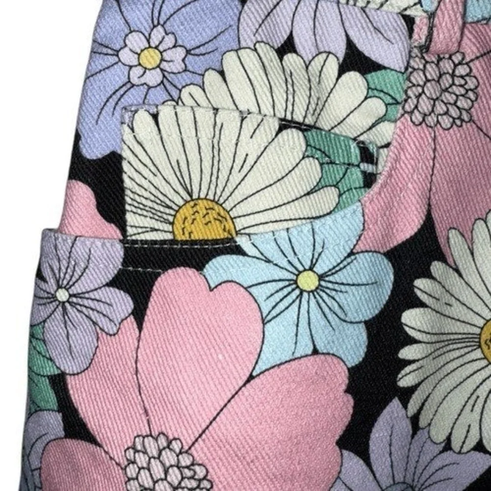 Storia vibrant floral